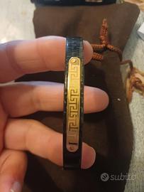 Bracciale in oro e fibra di carbonio
