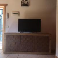 Credenza in legno vecchio 3 ante finta legnaia