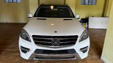 Mercedes con problemi nella sospensione