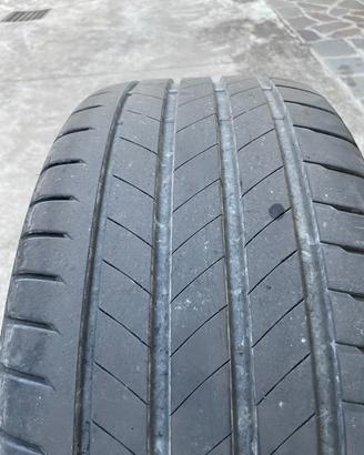 Gomma 255 45 19 Bridgestone