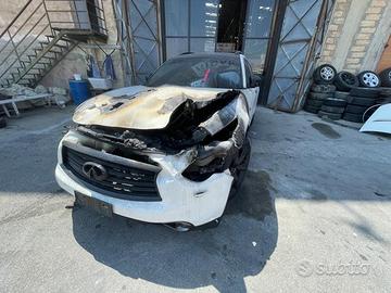 Ricambi Infiniti QX70 3.0D 238cv del 2015