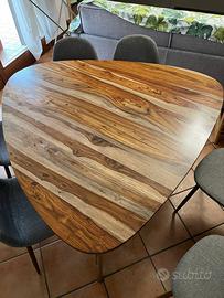 Tavolo da pranzo triangolare per 6 persone