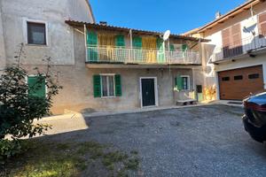 Casa rustica su due piani Garessio