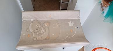 mobiletto bebè+ bilancia+ cuscino allattamento 