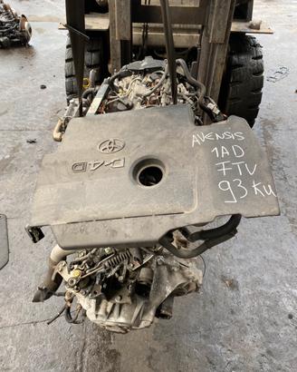 Toyota avensis motore