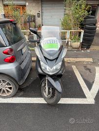 Yamaha Majesty 400 NESSUN LAVORO DA EFFETTUARE