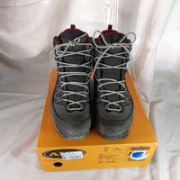 Scarponcini trekking marca Aku n. 44,5