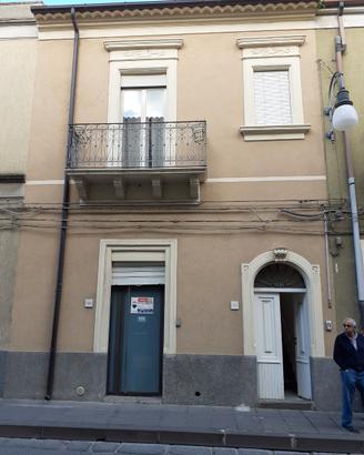 MONOLOCALE A GRAMMICHELE corso vittorio emanuele