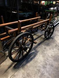 antico carro  per trasporto tronchi