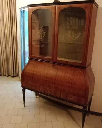 Credenza vintage in legno con vetrina