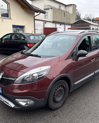 Renault Scenic XMod Cross 1.5 dCi 110CV