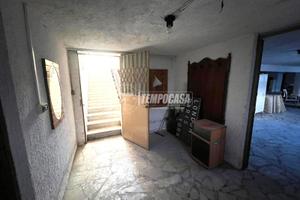 LOCALE DEPOSITO DI AMPIA METRATURA