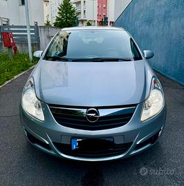 OPEL CORSA BENZINA NEOPATENTATI