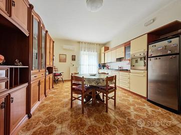 4 LOCALI A MANFREDONIA