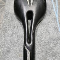 Sella Selle Italia SLR Superflow - Binari in Manga