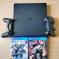 PlayStation 4 + 2 giochi + 2 joystick