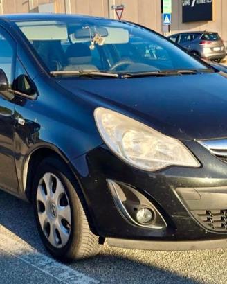 Opel corsa 1.2 85CV benzina gpl 2013