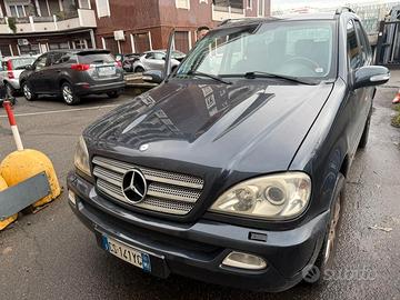 Mercedes-benz ML 270 turbodiesel cat CDI SE Leathe