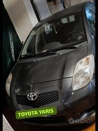 Toyota yaris 1.0 cc 