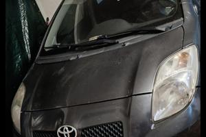 Toyota yaris 1.0 cc 