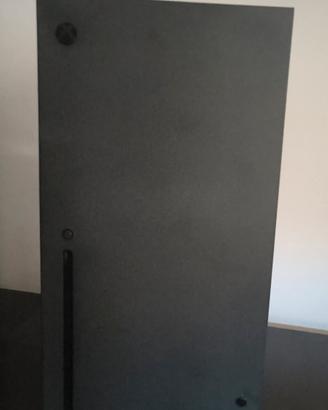 XBOX Series X - 1TB (con disco) + 2 gamepad