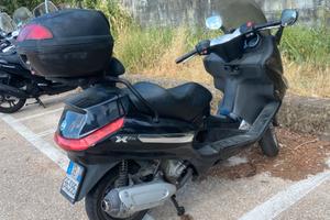 Piaggio xEvo 250