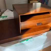 Comodini designer in legno massiccio - noce