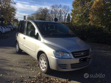 Fiat Multipla 1.6 16V Natural Power Active - 2004