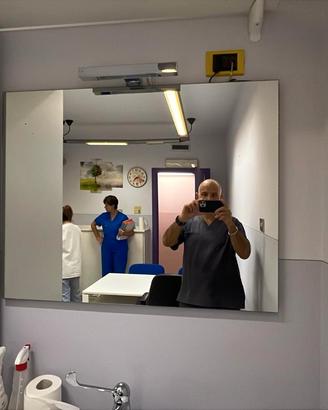 mobile da bagno con specchio