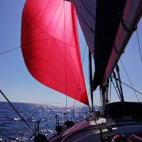 Cabinato a vela pronto a navigare anche in altura.