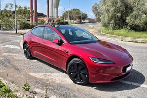 Tesla Model 3 LR RWD 702km Gancio + Invernali
