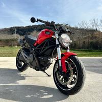 Ducati Monster 696 depotenziata A2- 2010