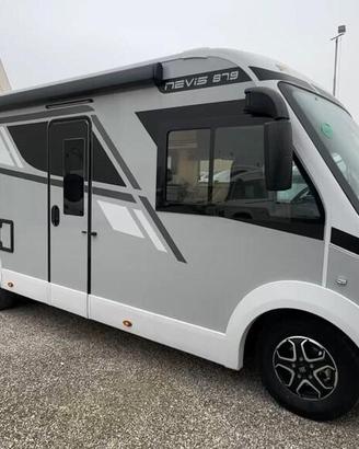 MC LOUIS Nevis 879 auto