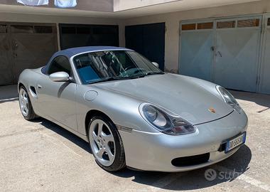 Porsche boxster da vetrina