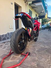 Hypermotard 821 RED