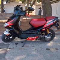 Aprilia sr 50 ditech per ricambi.