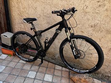 Mountain Bike carbonio