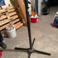 Supporto per casse acustiche