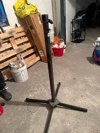 Supporto per casse acustiche