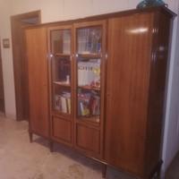 Libreria con  vetrina