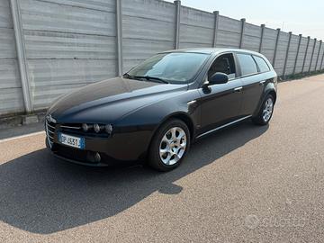 Alfa Romeo 159