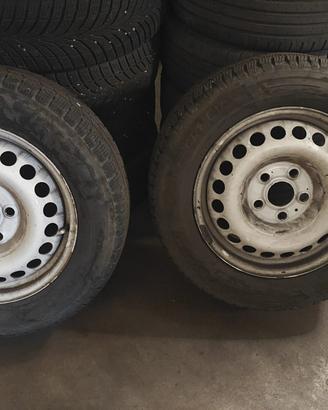 Gomme termiche con cerchi in ferro