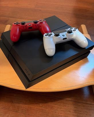 Console Sony PlayStation 4 con 2 joystick usata