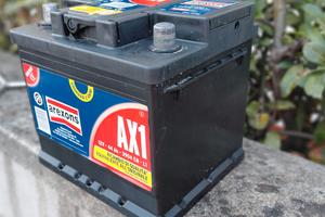 batteria 1 mese di vita 44ah