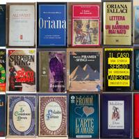 Mercatino di libri vari a 5 Eur