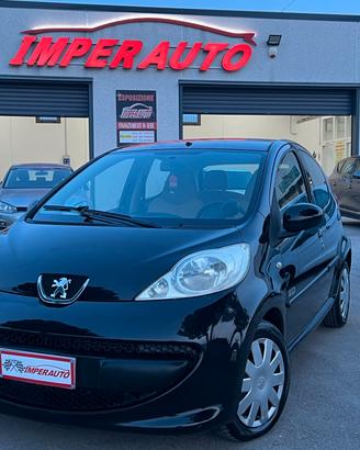 Peugeot 107 1.0 5p. Sweet Years TAGLIANDATA