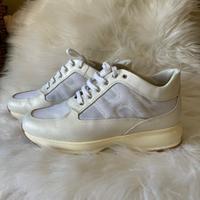 Hogan Modello Interactive effetto perlescente