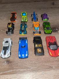 12 macchinine da collezione