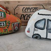 sassi decorati a mano 