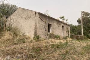 Terreno con rustico da ristrutturare